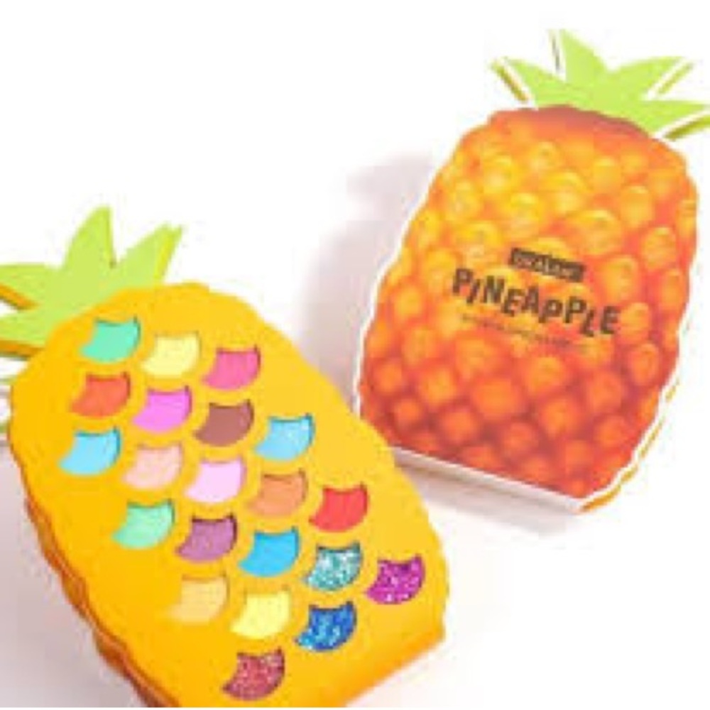 Okalan 🪢 Pineapple Eyeshadow Palette with 21 Bright Bold Shades